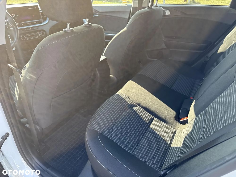 Kia Ceed 1.5 T-GDI M - 25