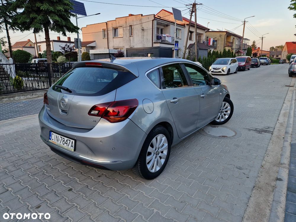 Opel Astra 1.6 CDTI Sport - 2