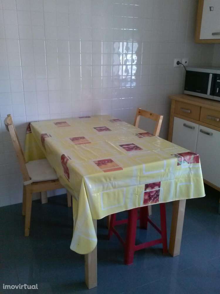 Quarto - localizado em Olivais Lisbon - Grande imagem: 3/17