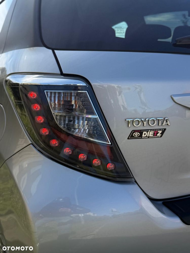 Toyota Yaris 1.33 Prestige - 38
