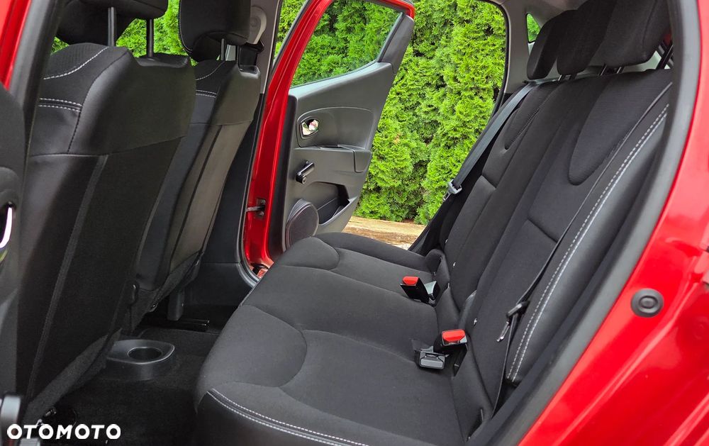 Renault Clio - 23