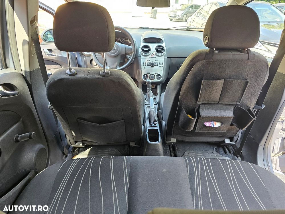 Opel Corsa 1.2i Essentia - 15