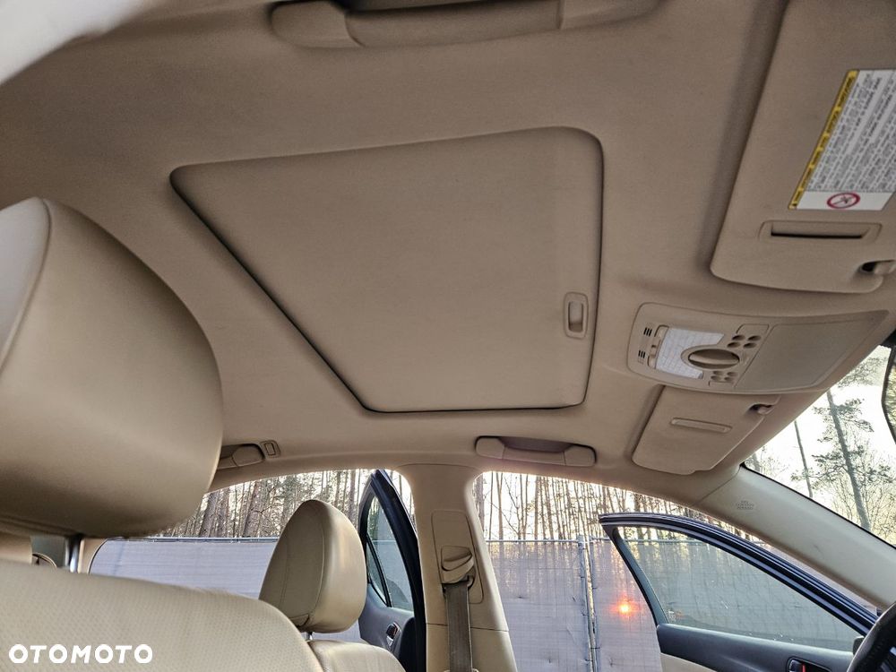 Lexus IS 220 D Prestige - 3