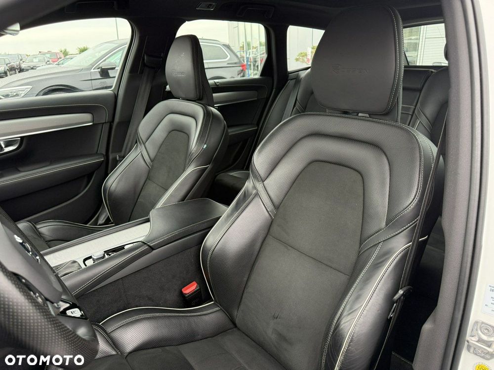 Volvo V90 D4 R-Design - 18