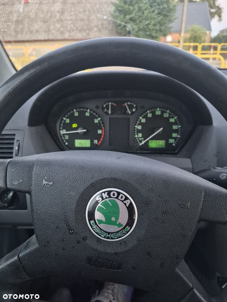 Skoda Fabia - 8