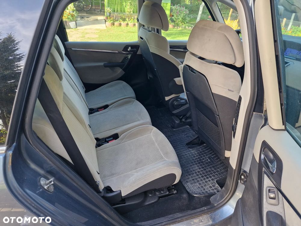 Citroën C4 Picasso 2.0 16V EGS6 Tendance - 4
