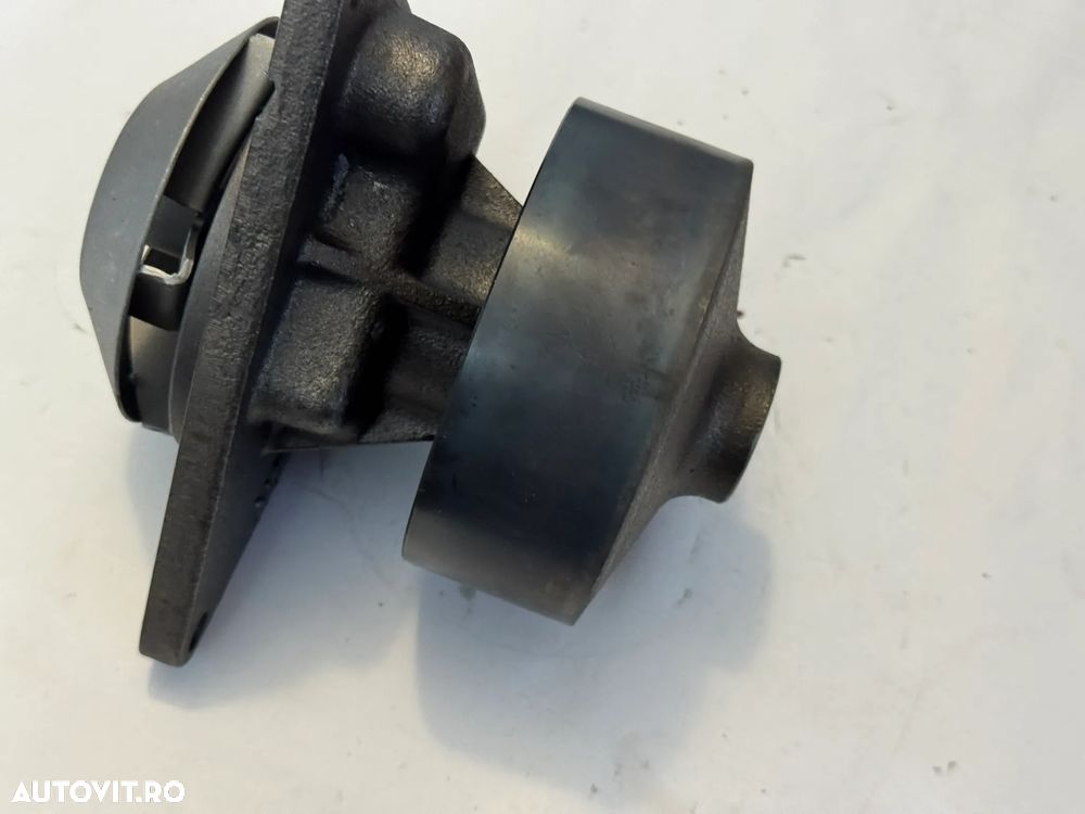 Pompa apa CUMMINS NOUA 4089647 4376359 4286293 3804927 - 3