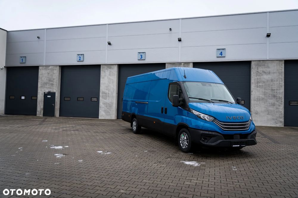 Iveco 35S18H V 3.0 Diesel 180 KM MT6 Furgon L4H2 - 7