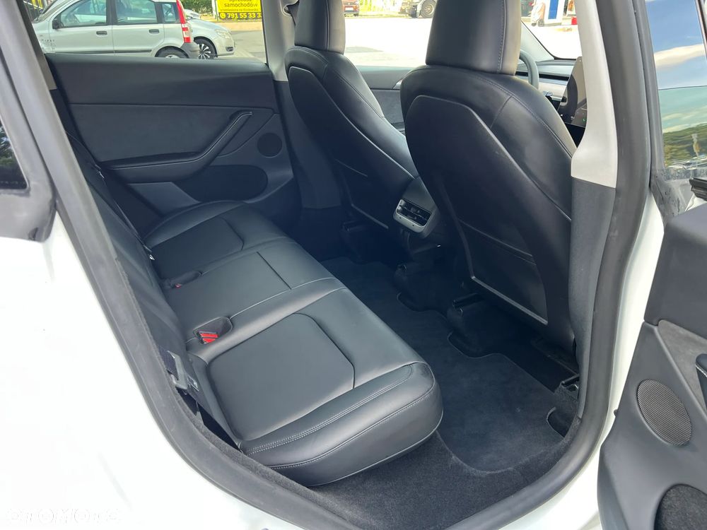 Tesla Model Y RWD - 9