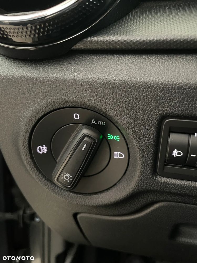 Skoda Fabia 1.0 TSI Ambition DSG - 23