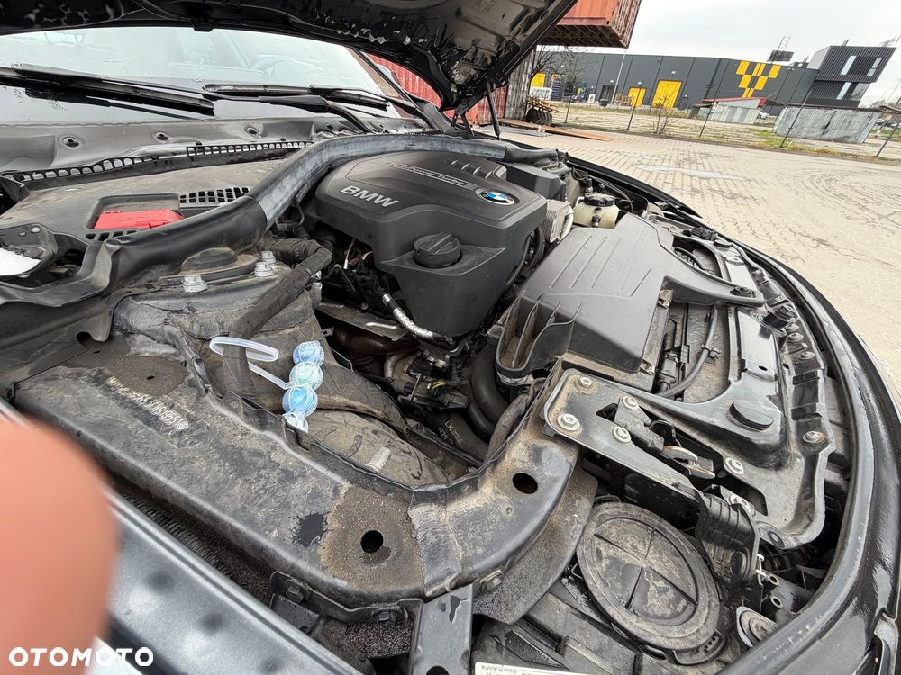 BMW Seria 3 328i xDrive Luxury Line - 25