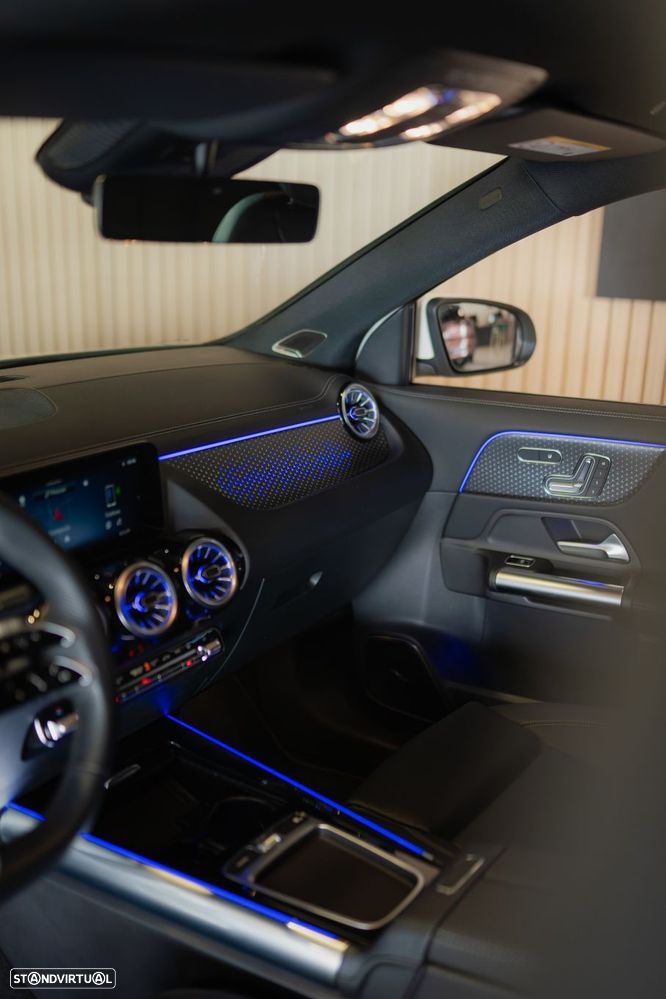 Mercedes-Benz EQA 300 4Matic AMG Line - 37