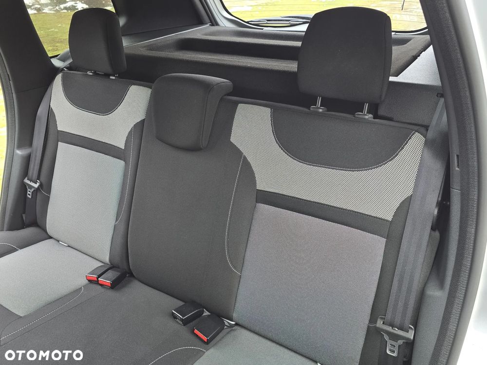 Dacia Duster 1.6 SCe Laureate S&S - 24