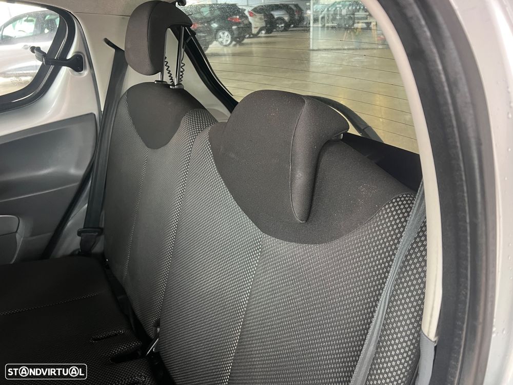 Toyota Aygo Multi Mode Connect - 18