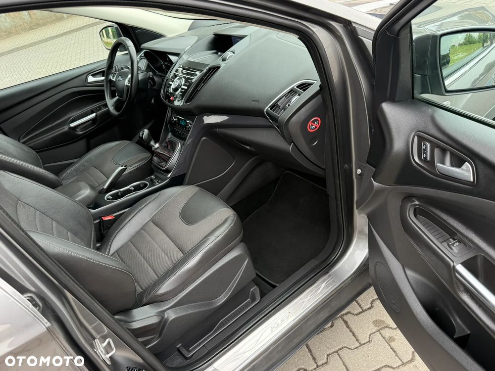 Ford Kuga 2.0 TDCi 4x4 Titanium - 31
