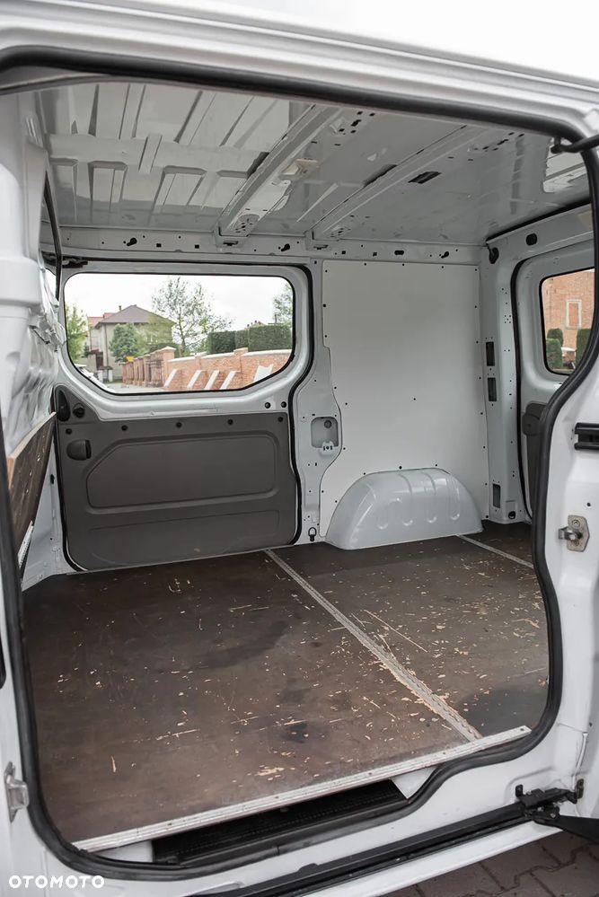 Opel Vivaro - 14