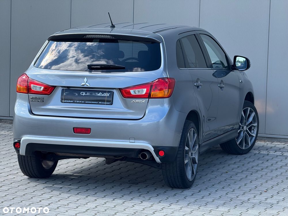 Mitsubishi ASX - 10