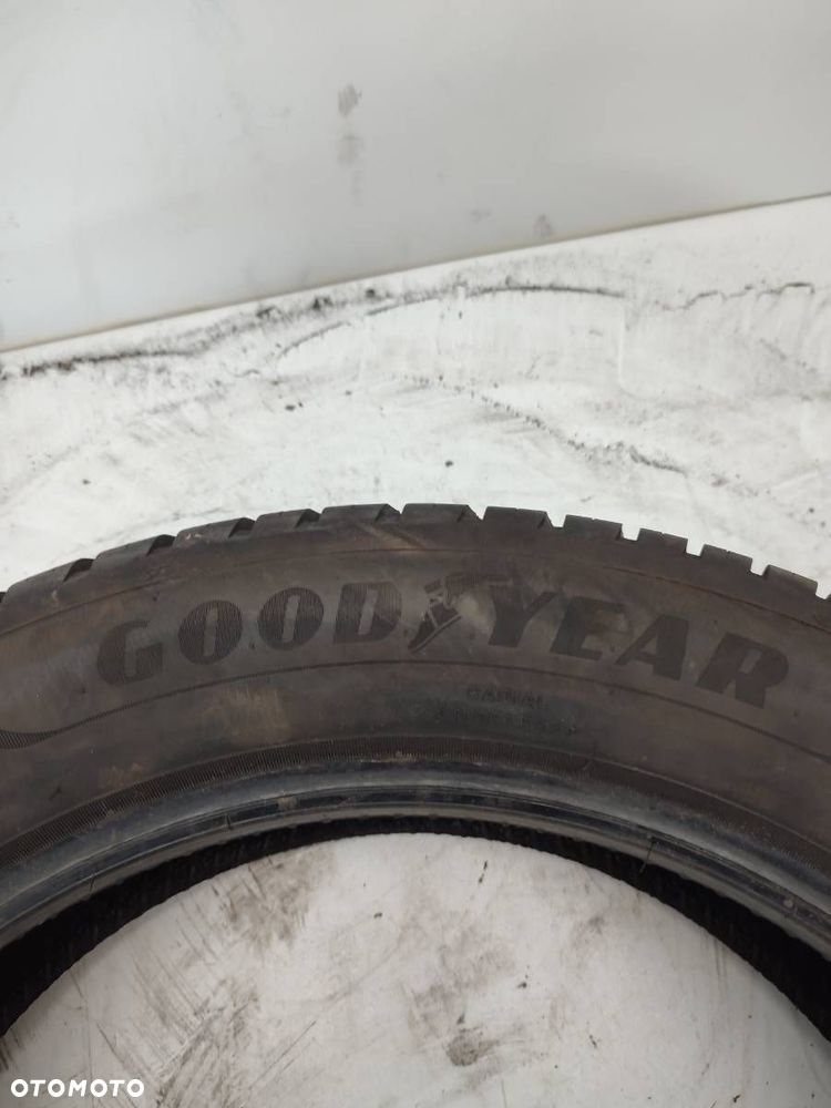 OPONA 18 ZIMA 235/60 - 3