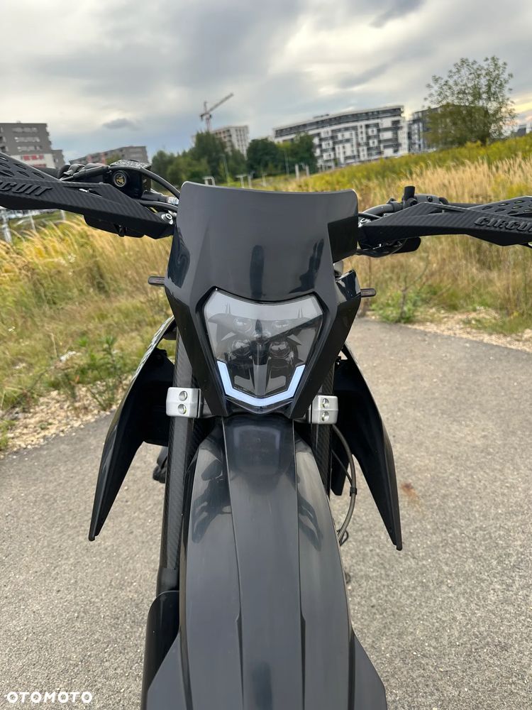 Aprilia SX - 9