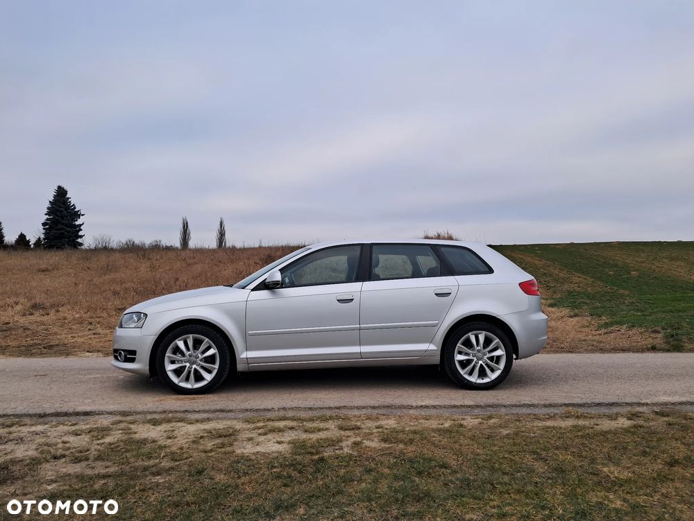 Audi A3 Sportback 1.6 Attraction - 2