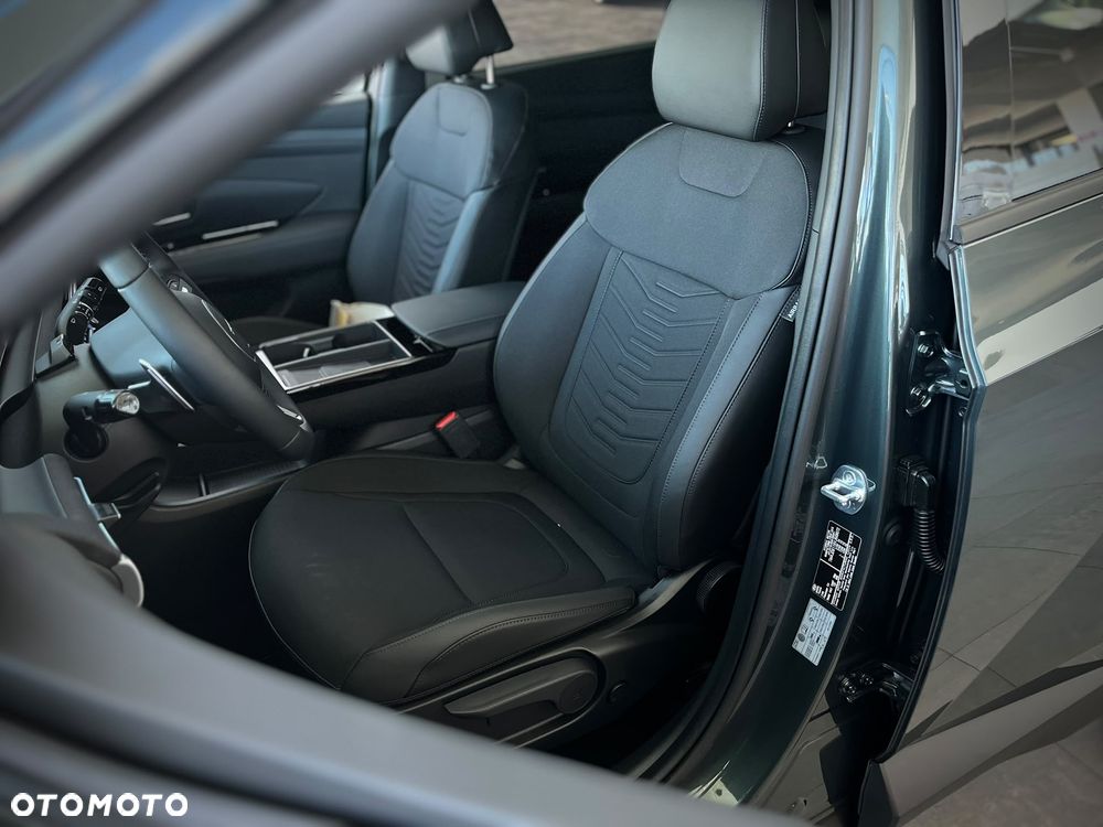 Hyundai Tucson 1.6 T-GDi HEV Smart Black 2WD - 13