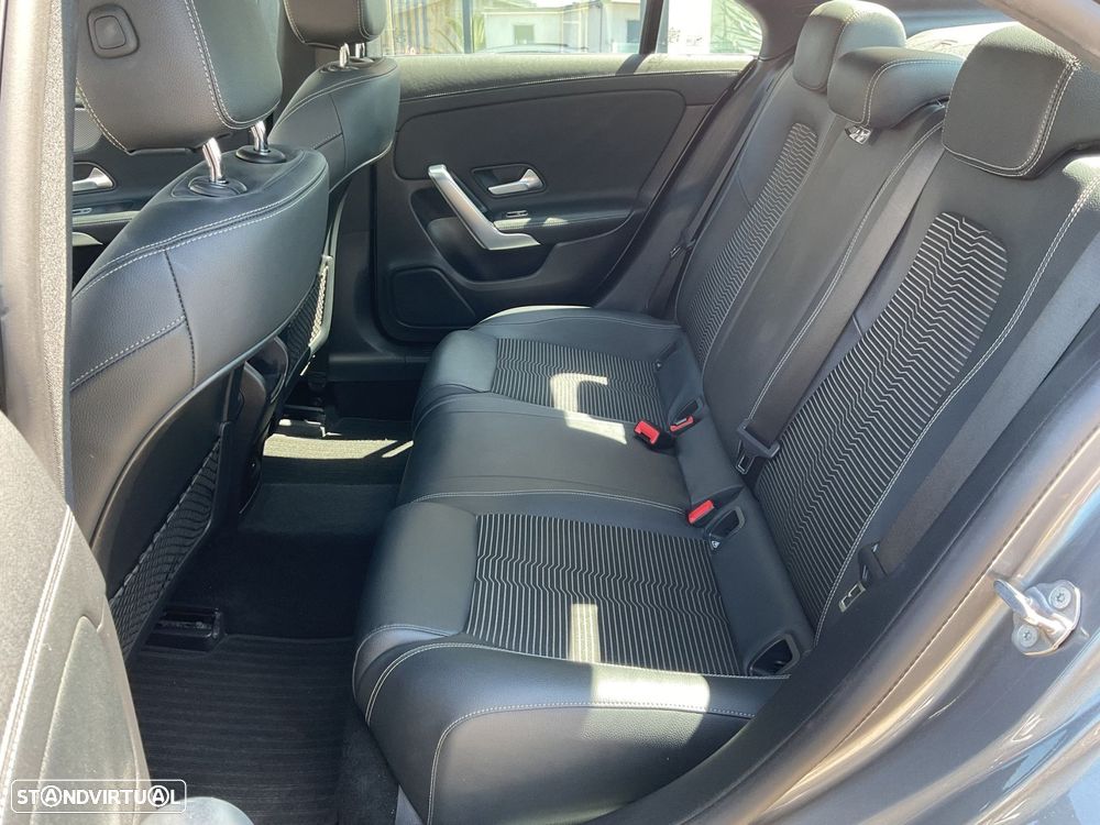 Mercedes-Benz CLA 200 d Style Plus Aut. - 41