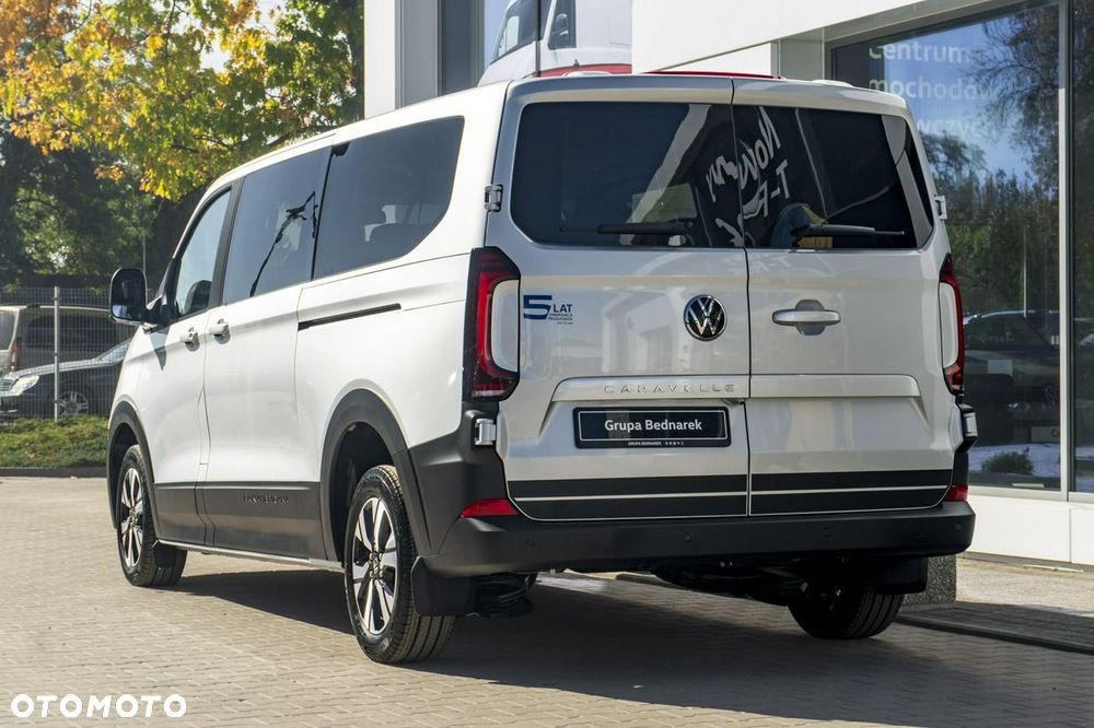 Volkswagen Caravelle - 8