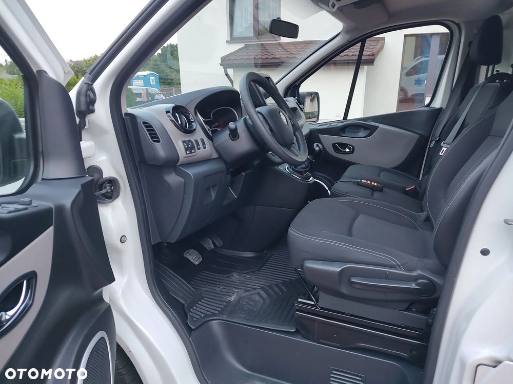 Renault Trafic Grand 1.6 dCi - 6
