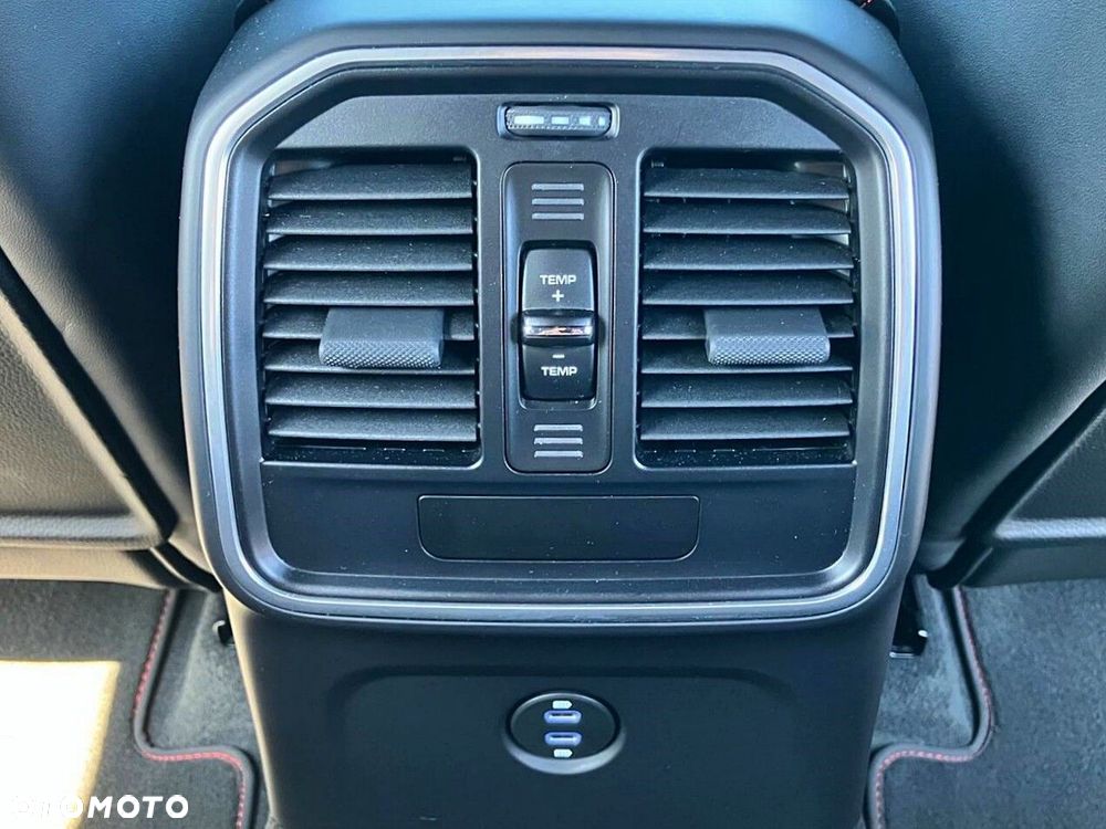 Porsche Macan GTS - 27