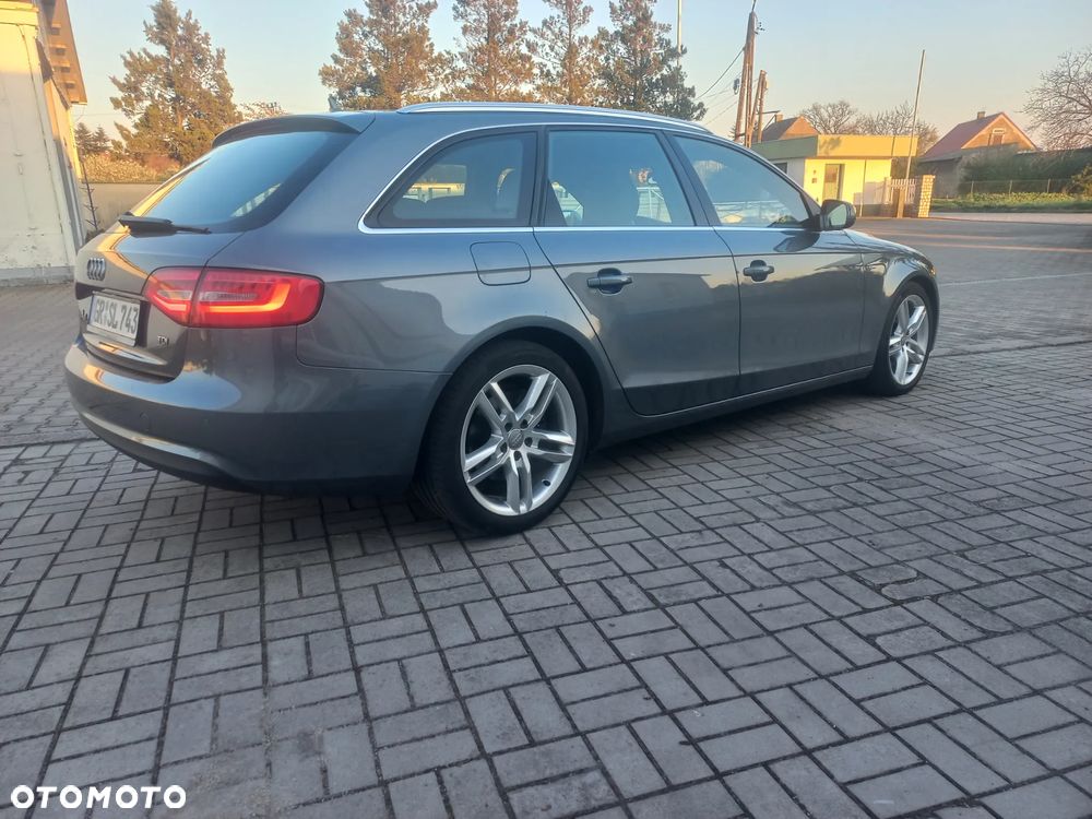 Audi A4 Avant 2.0 TDI DPF S line Sportpaket - 5