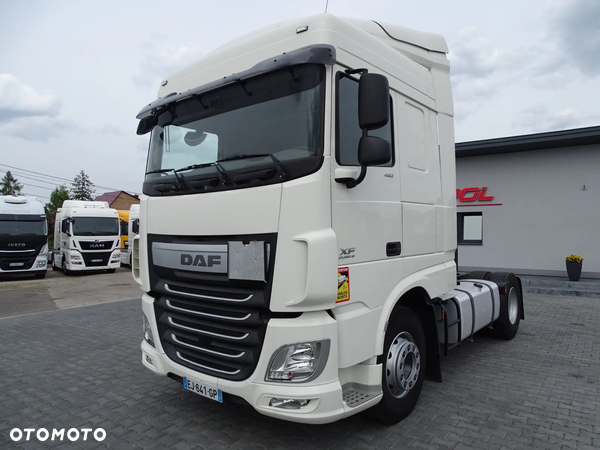 DAF XF 460 Space Cab