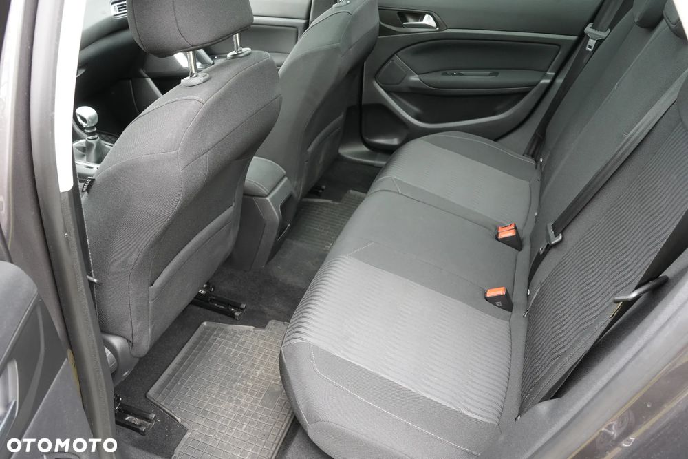 Peugeot 308 1.2 PureTech GPF GT Pack S&S - 18
