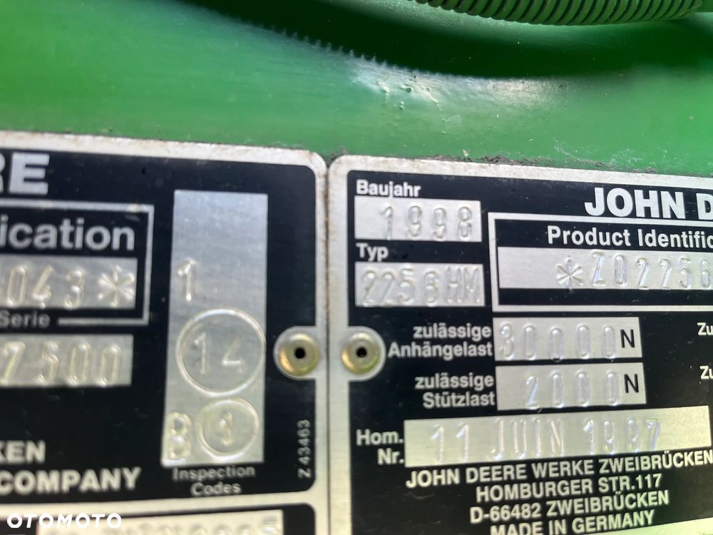 John Deere 2256 HillMaster - 12