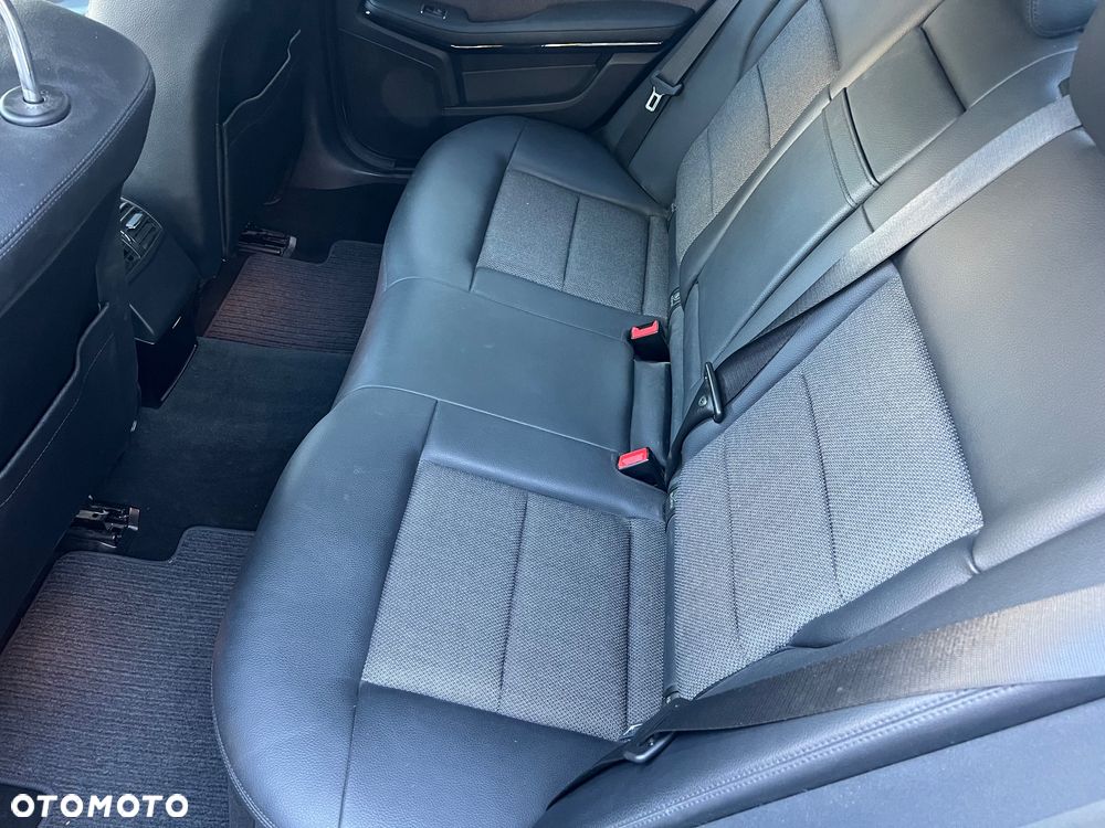 Mercedes-Benz Klasa E 200 BlueEFFICIENCY 7G-TRONIC Avantgarde - 9