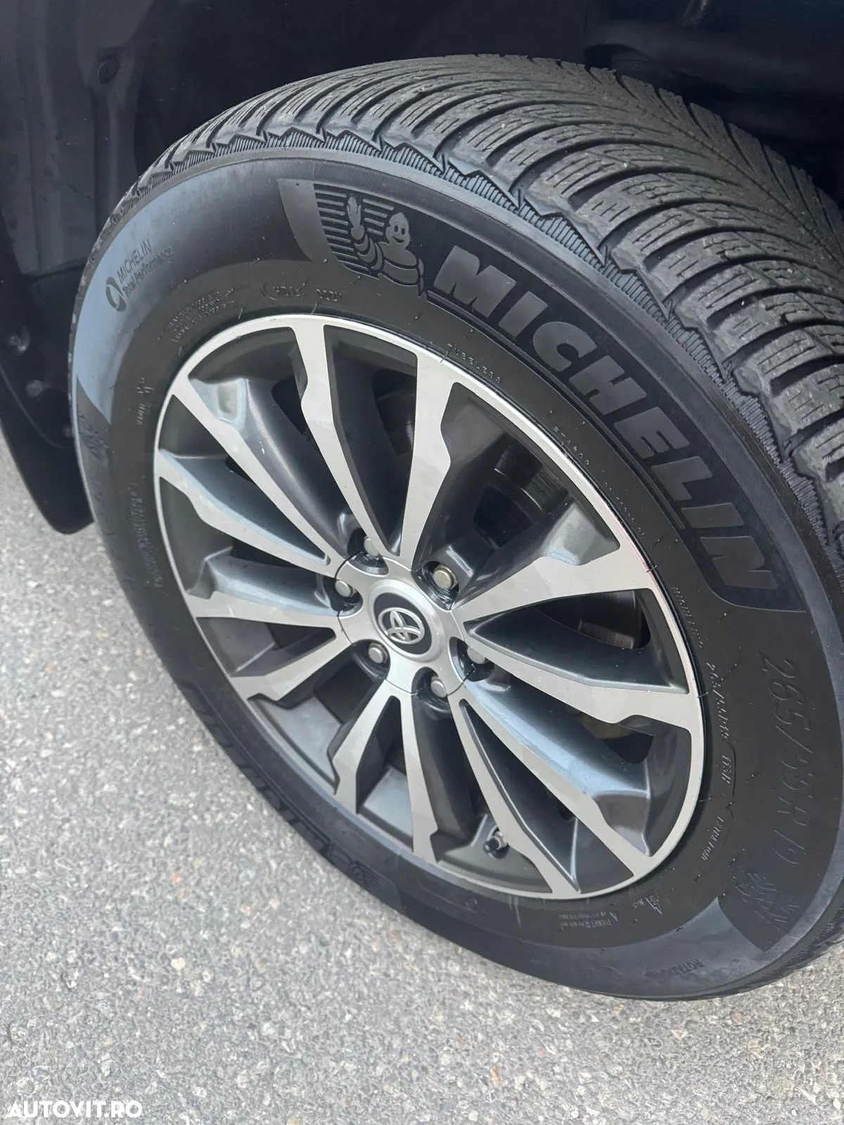 Toyota Land Cruiser 2.8l D-4D 204 CP A/T Luxury Black Matte Edition - 13