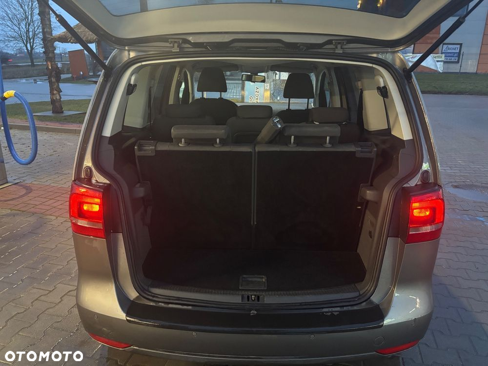 Volkswagen Touran 1.2 TSI BlueMot Trendline - 12