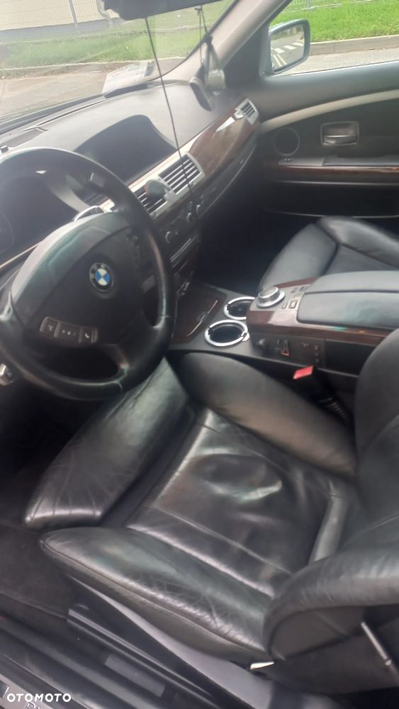 BMW Seria 7 740i L - 9