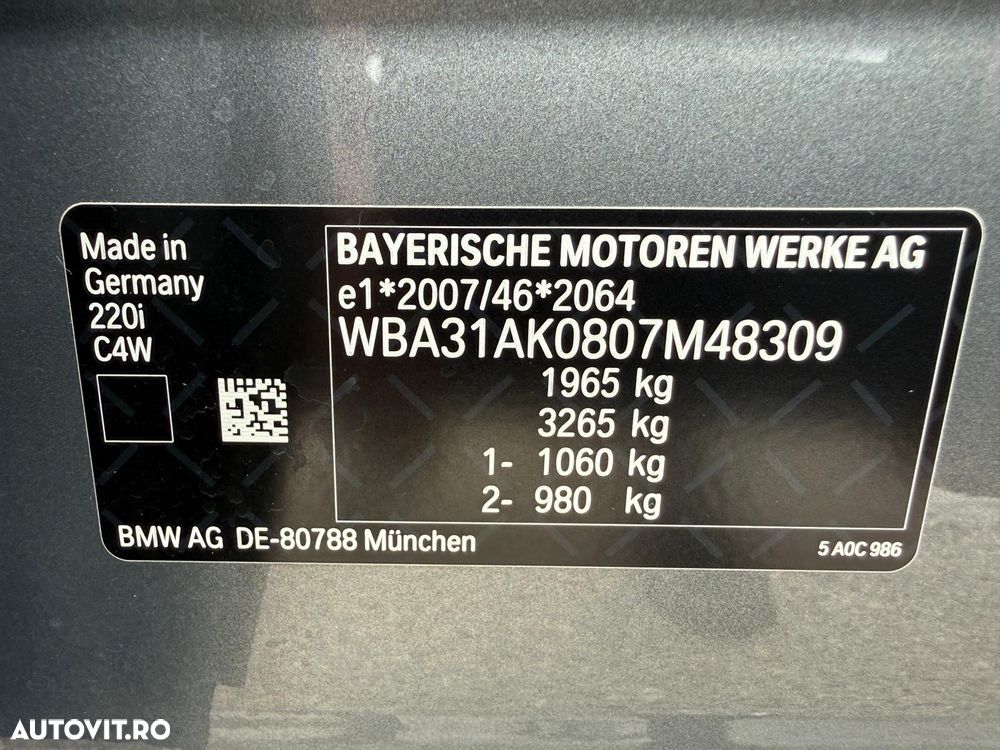 BMW Seria 2 220i Aut. M Sport - 25