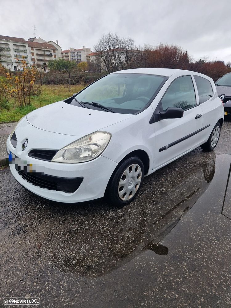 Renault Clio - 1