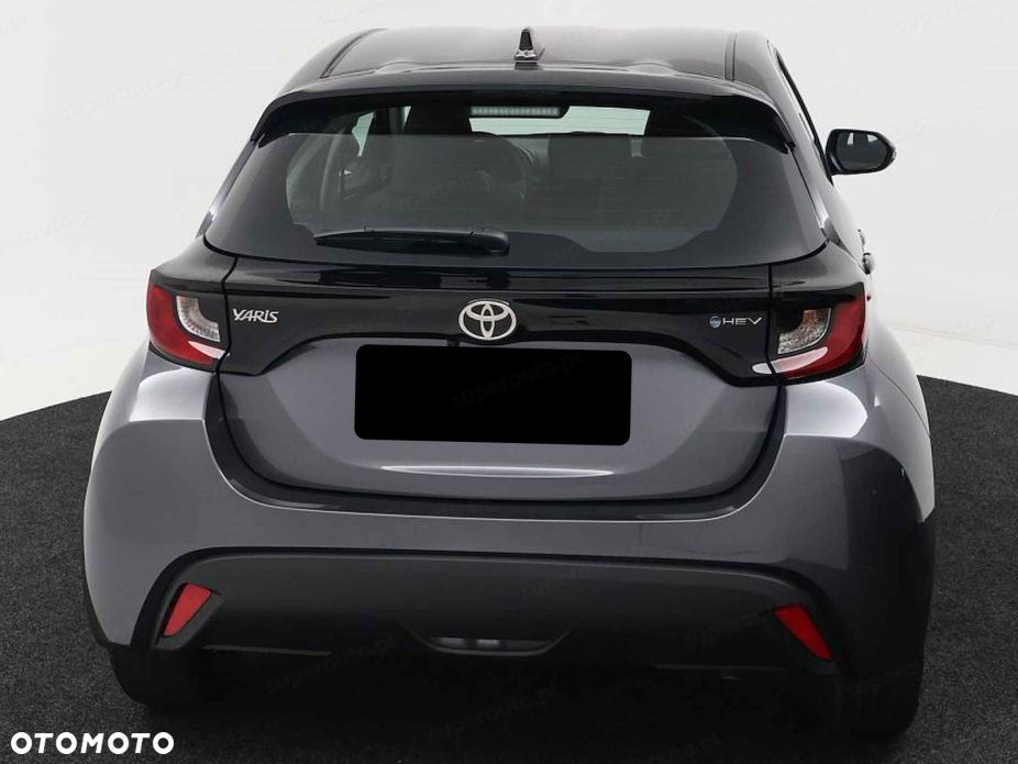 Toyota Yaris - 8