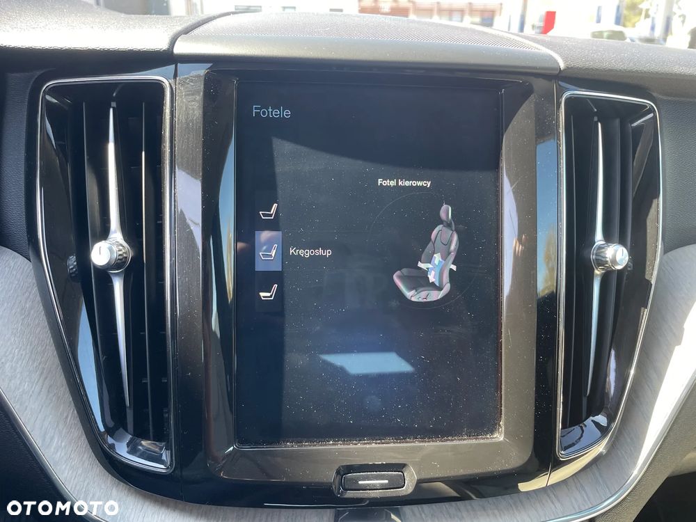 Volvo XC 60 D5 SCR AWD Momentum - 26