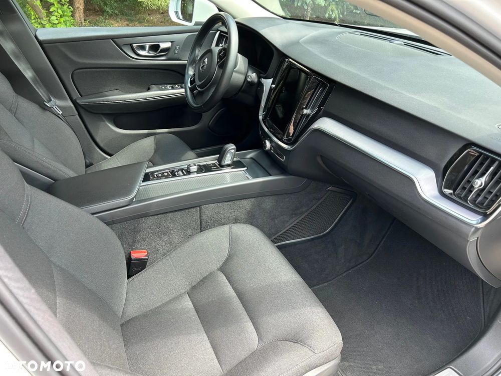 Volvo V60 B3 B Momentum Pro - 14