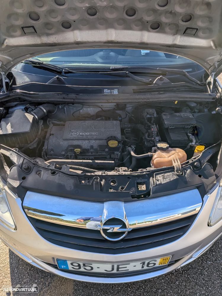 Opel Corsa 1.2 Cosmo 111 - 10