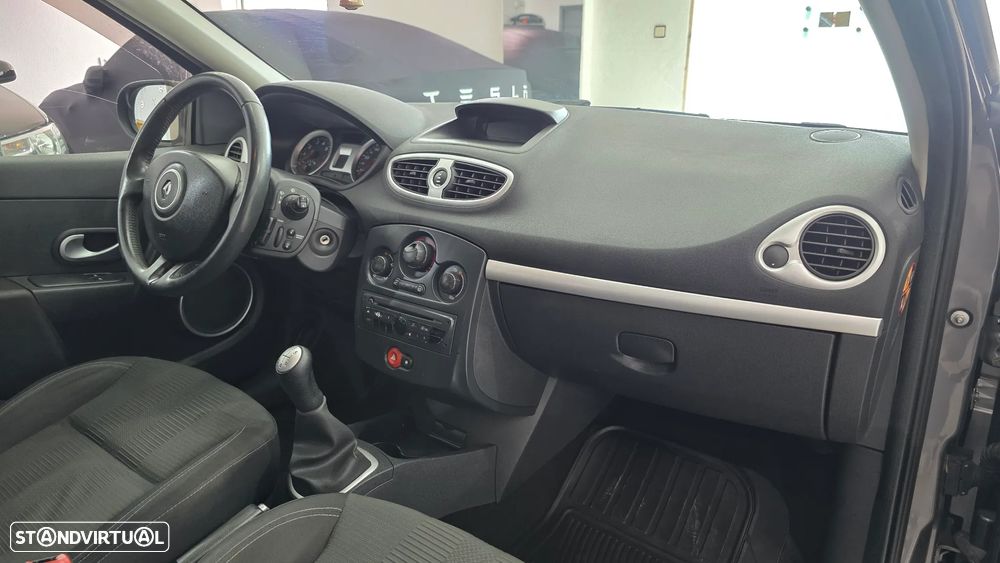 Renault Clio 1.2 16V Fairway - 16