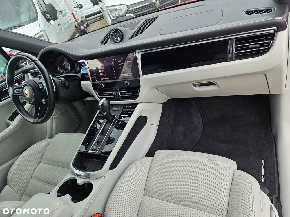 Porsche Macan - 37