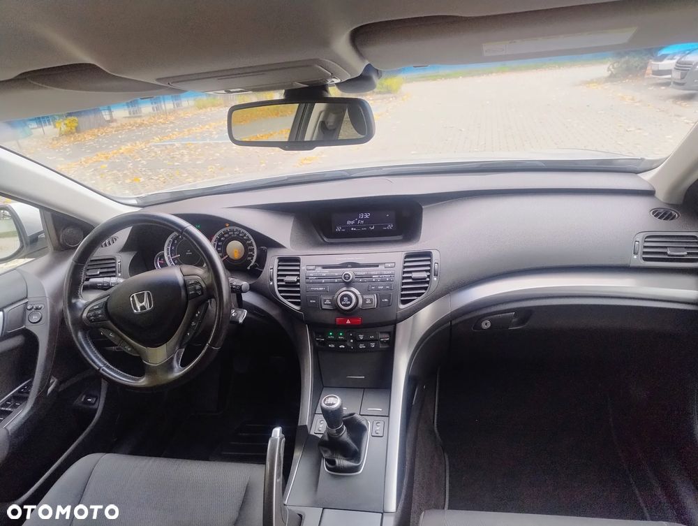 Honda Accord 2.0 Lifestyle - 16
