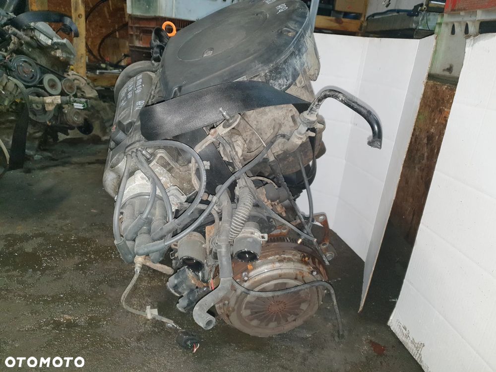 SILNIK GOŁY SŁUPEK 1.4 8v 60 KM APQ VW POLO III 6N - 5