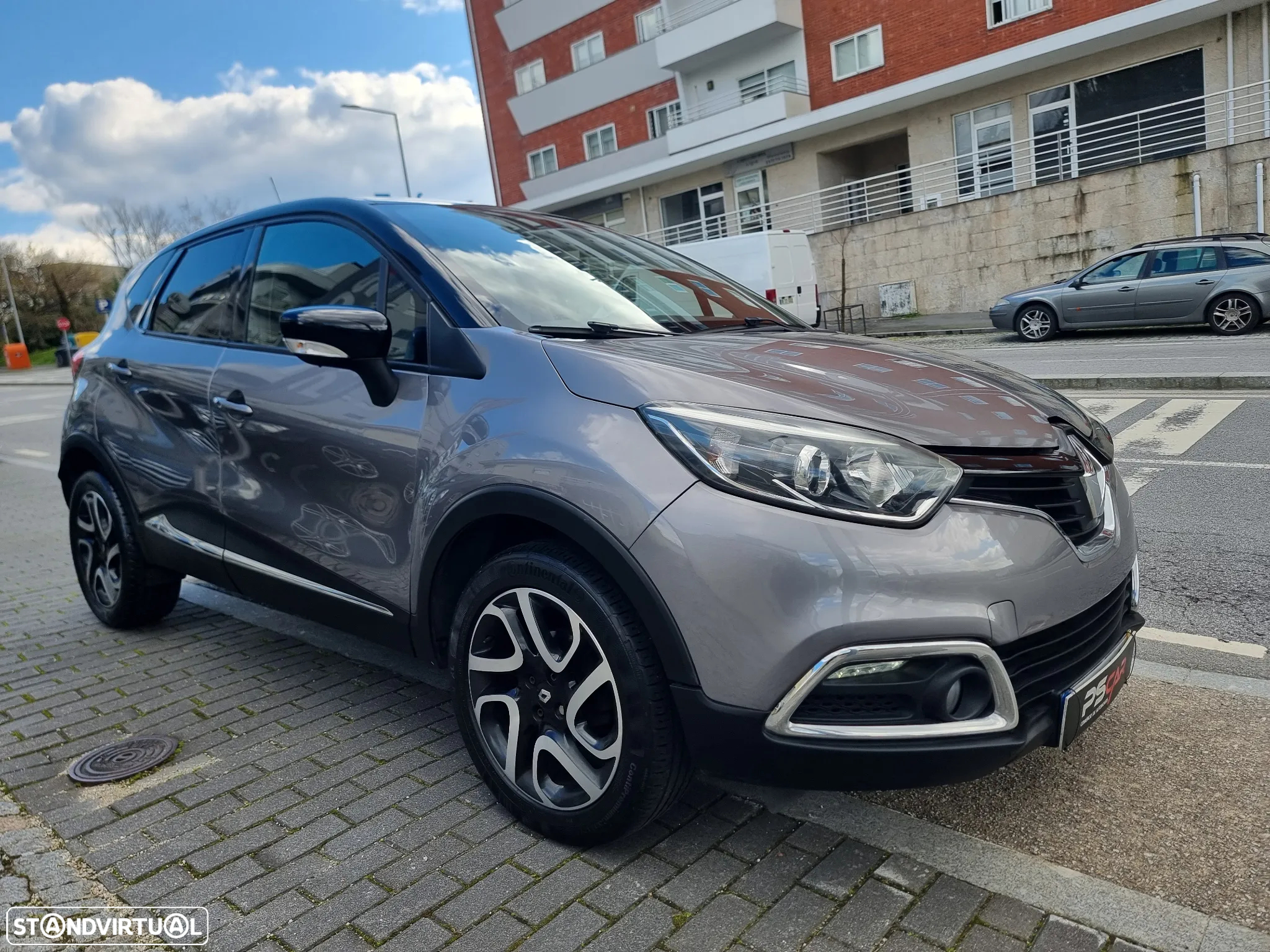 Renault Captur 0.9 TCE Exclusive - 4