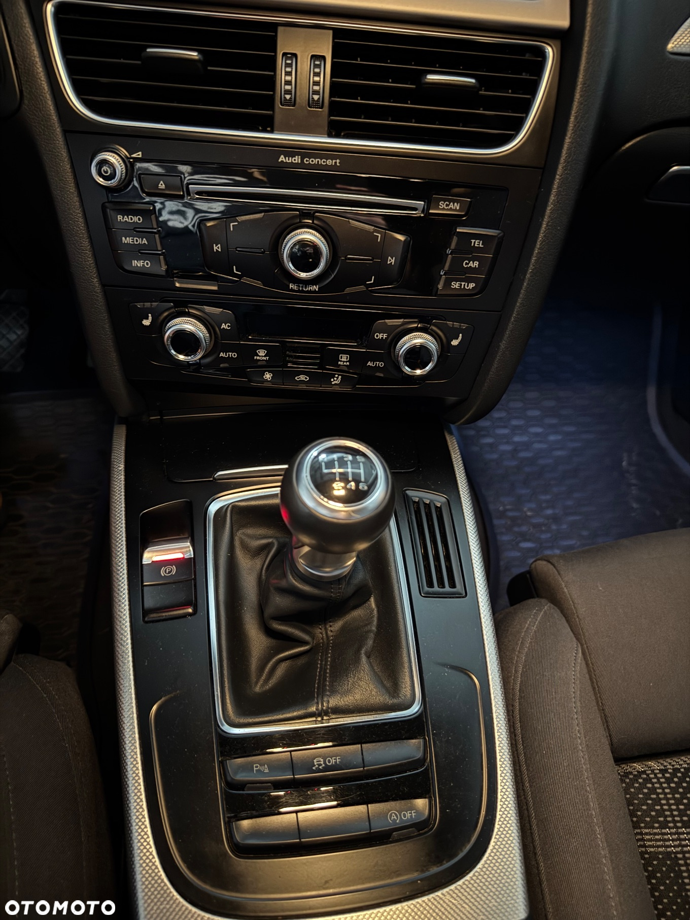 Audi A4 2.0 TDI Quattro Line - 17