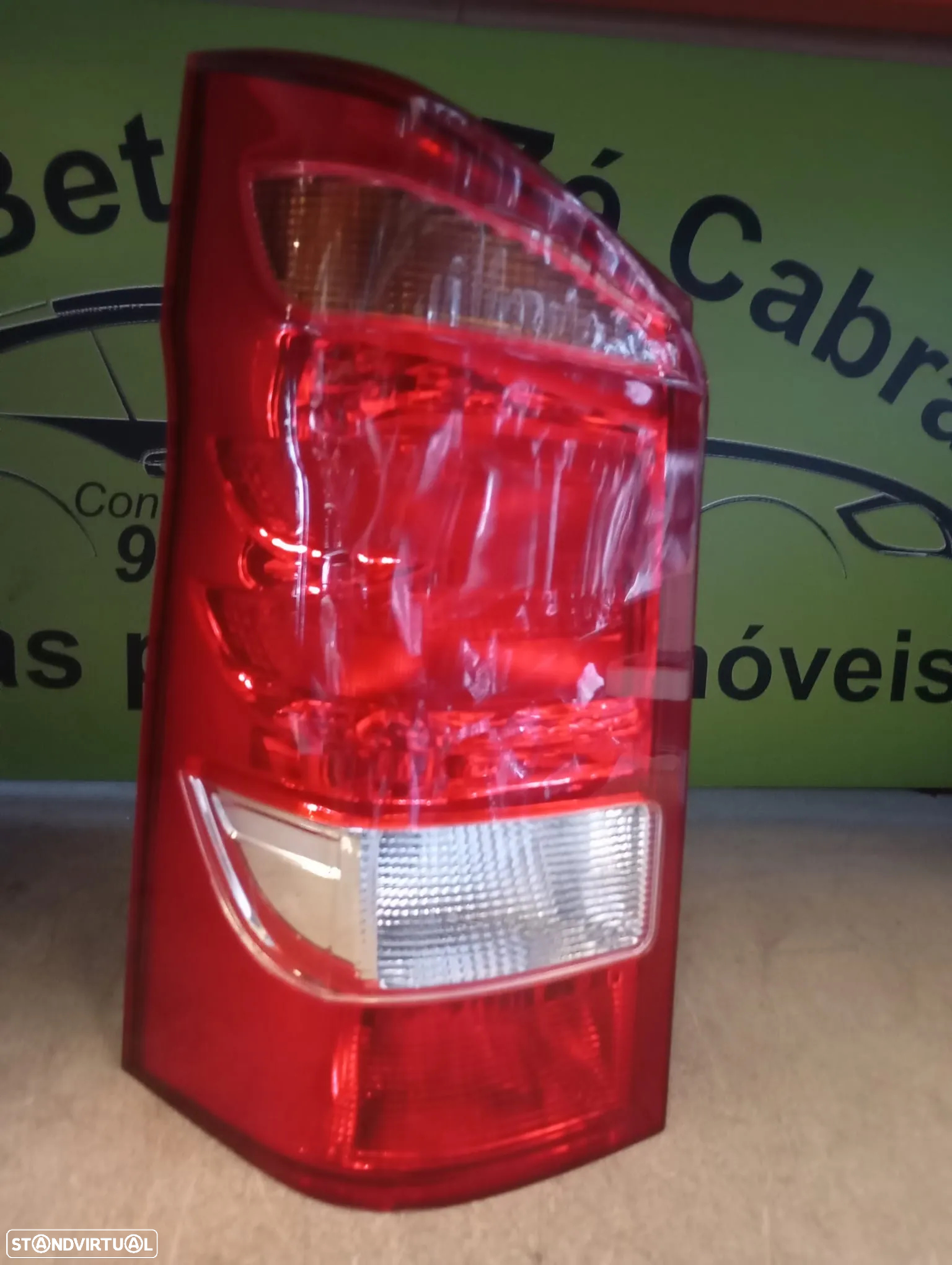 MERCEDES VITO FAROLIM ESQUERDO - FT379 - 2